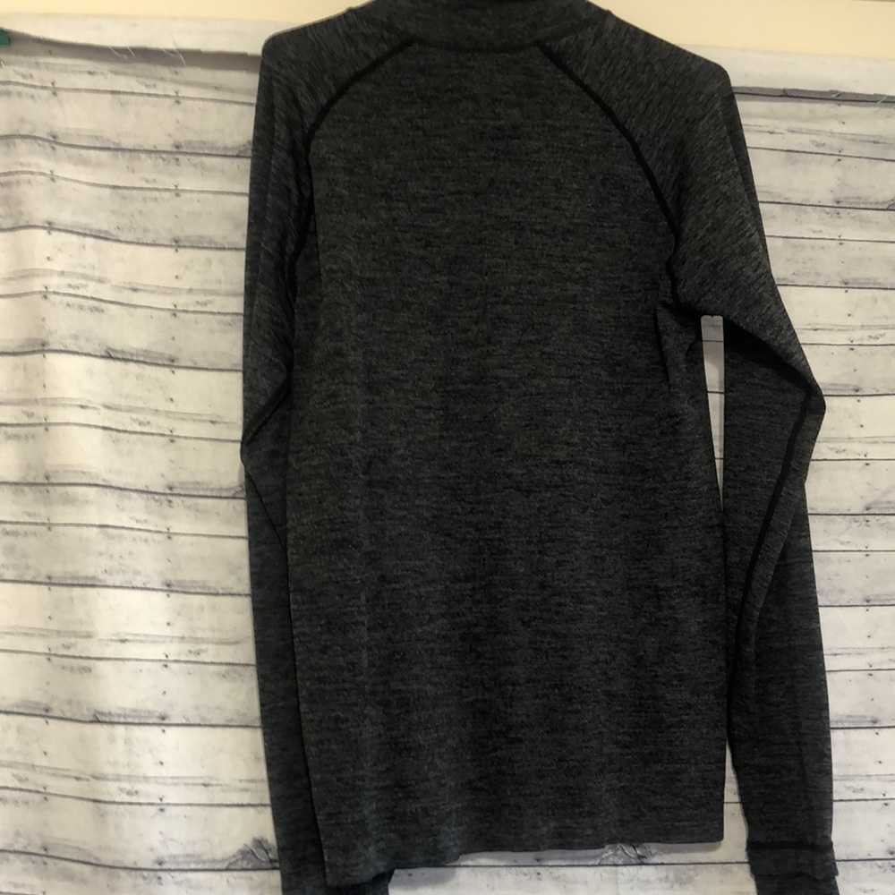 Fabletics Athletic pull over - Picture 2 of 7